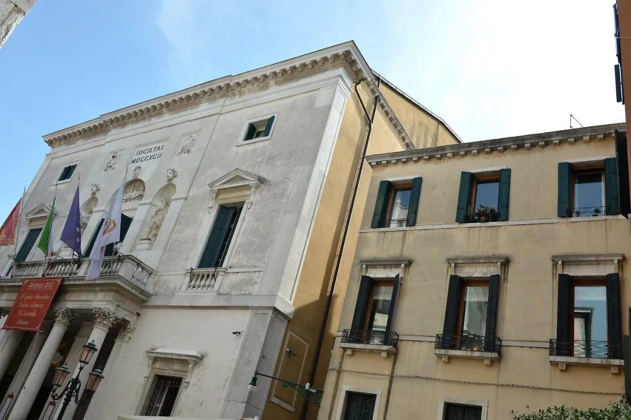 Apartamento Ca' Fenice 1921 Veneza Itália